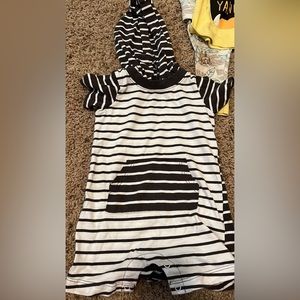 Carters 12 month romper with hood